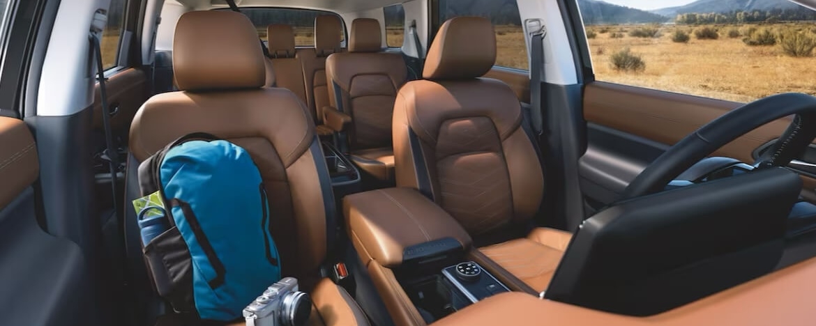 Habitacle confortable du Nissan Pathfinder 2024.