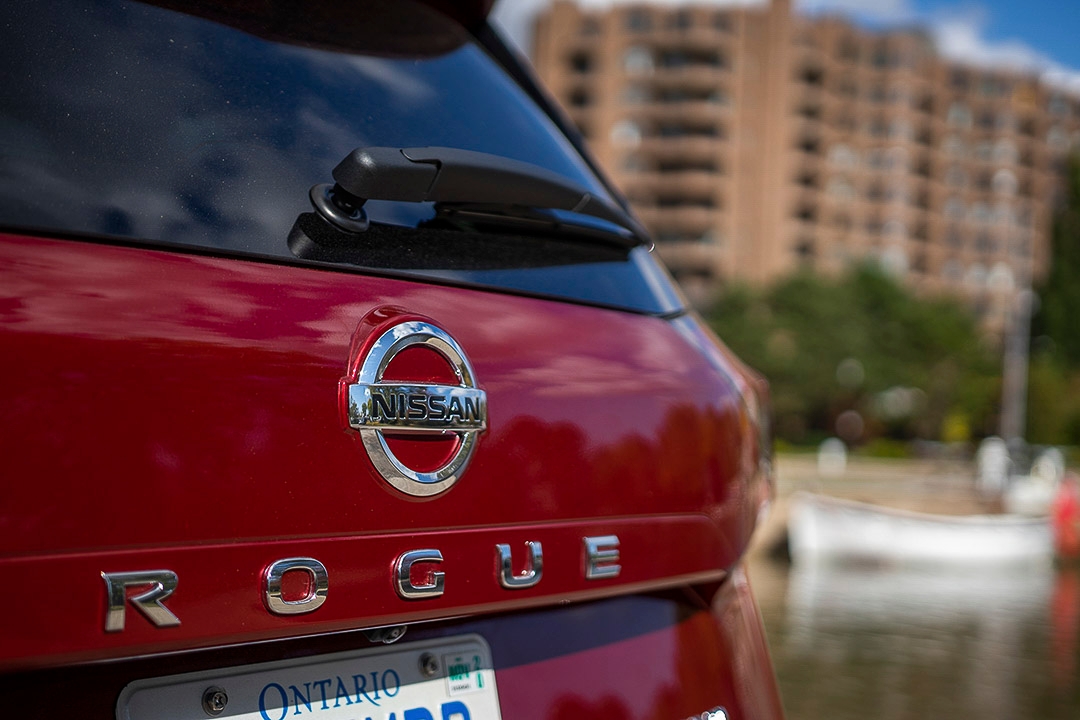 vue rapprochée arrière du Nissan Rogue 2021